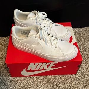 Nike Court Legacy Women’s 6, 4.5Y